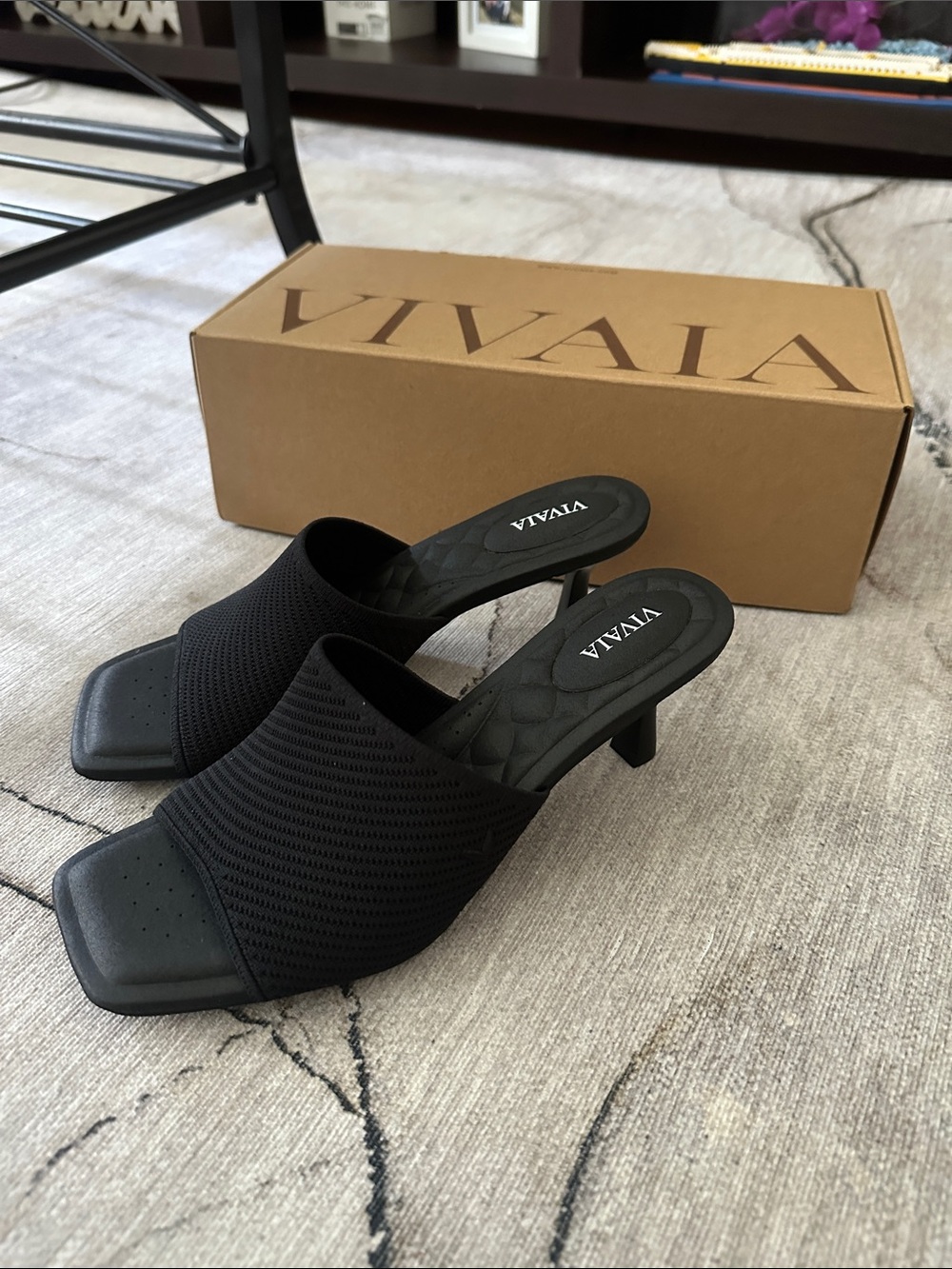 BRAND NEW WITH BOX VIVAIA AIMEE SQUARE TOE SLIDE SANDALS HEELS US 8 & 9